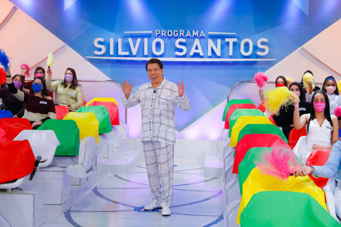 Silvio Santos recebe alta destaca Roberto Cabrini (Foto: Reprodução)