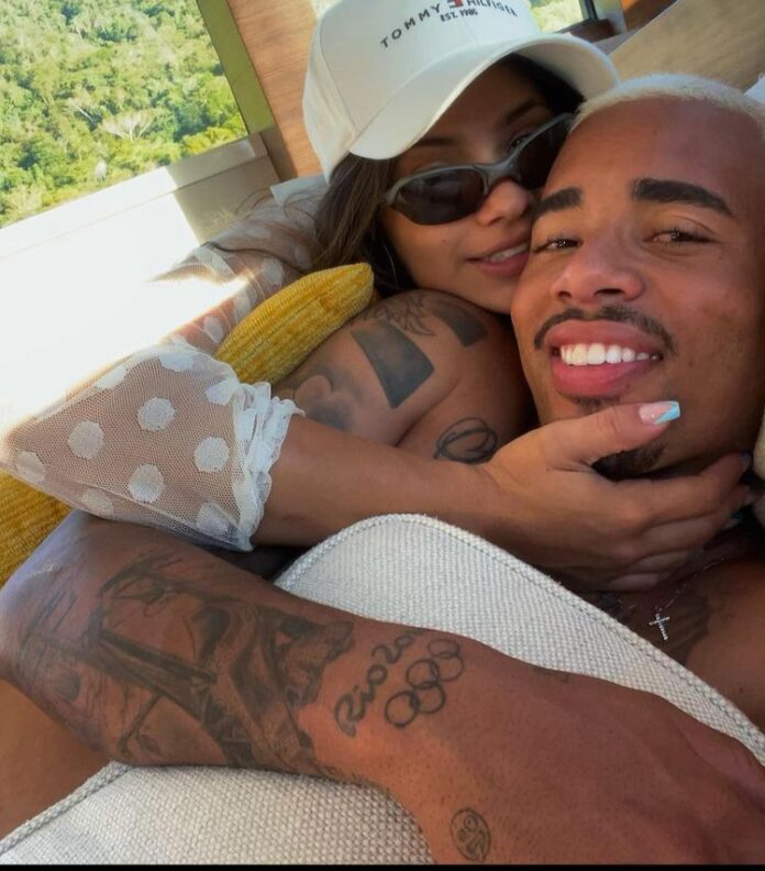 Gabriel Jesus e a namorada Rayane Lima (Instagram: Reprodução)