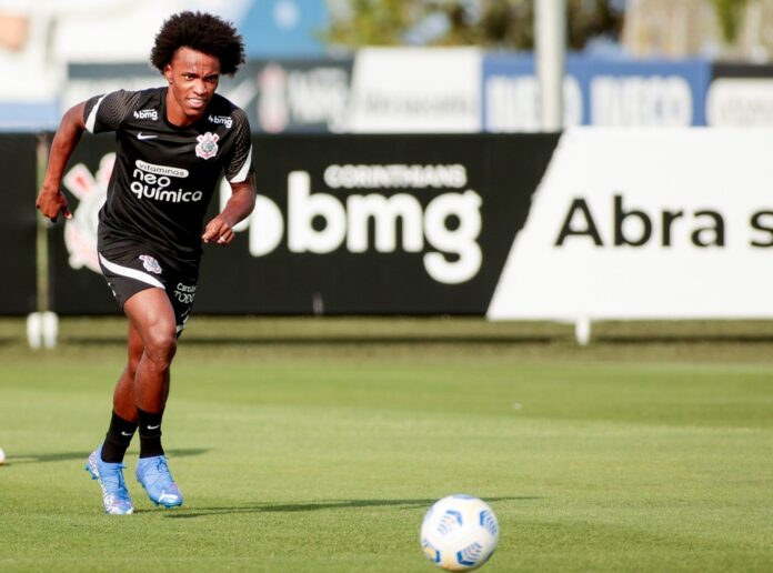 Willian, meia-atacante do Corinthians, em treino no CT — Foto: Rodrigo Coca/Ag.Corinthians