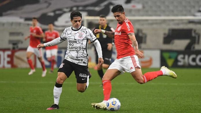 Após empate, Corinthians se distancia do G4