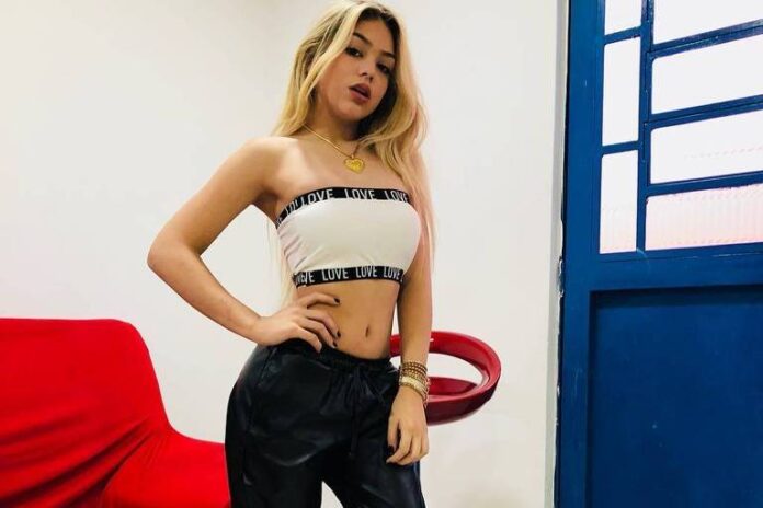 Bomba! Melody admite ficada com Mel Maia