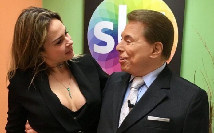 SBT dispensa Ana Paula Renault do Fofocalizando