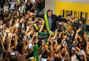 Bolsonaro dispara e lidera em quase todas as regiões (Foto: Retirada do Site News BA)