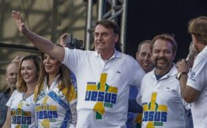 Bolsonaro abre 40% de vantagem entre evangélicos (Foto: MIGUEL SCHINCARIOL (AFP)