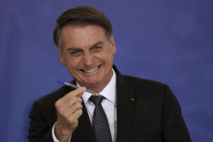 Operação caneta Bic é recomendada por aliados de Bolsonaro (Foto: Foto: AP Photo/Eraldo Peres)