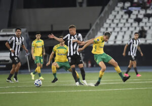 Defensa y Justicia x Botafogo (Foto: André Durão/GE)